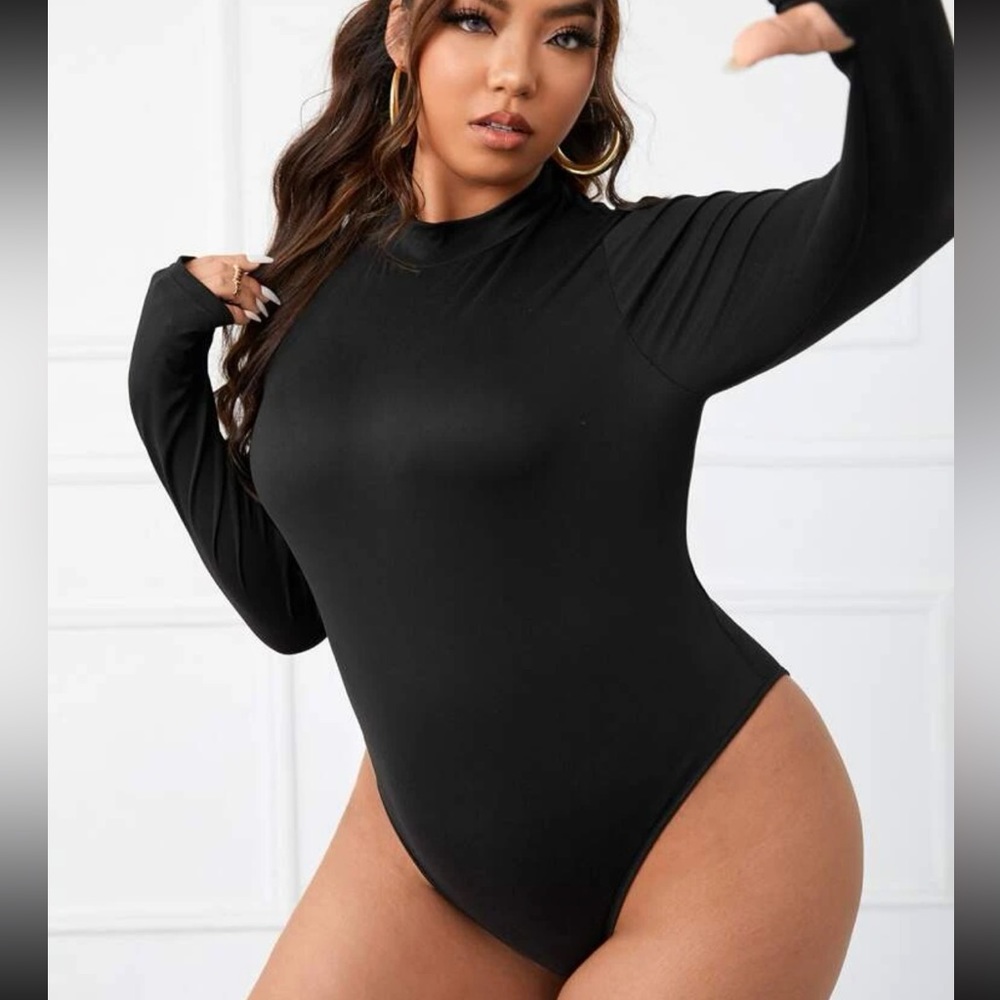 BRAND NEW NEVER WORN SHEIN SXY Plus Thumb Holes Mock Neck Bodysuit